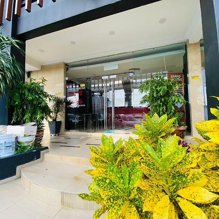 Surya Boutique Hotel Кланг Экстерьер фото