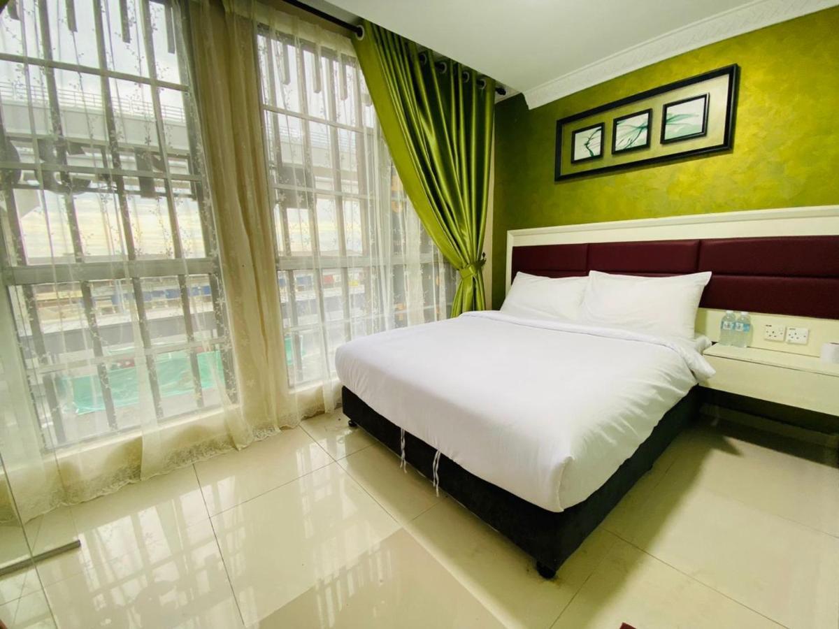 Surya Boutique Hotel Кланг Экстерьер фото