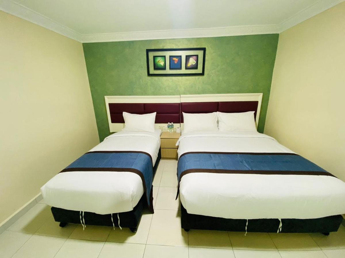 Surya Boutique Hotel Кланг Экстерьер фото