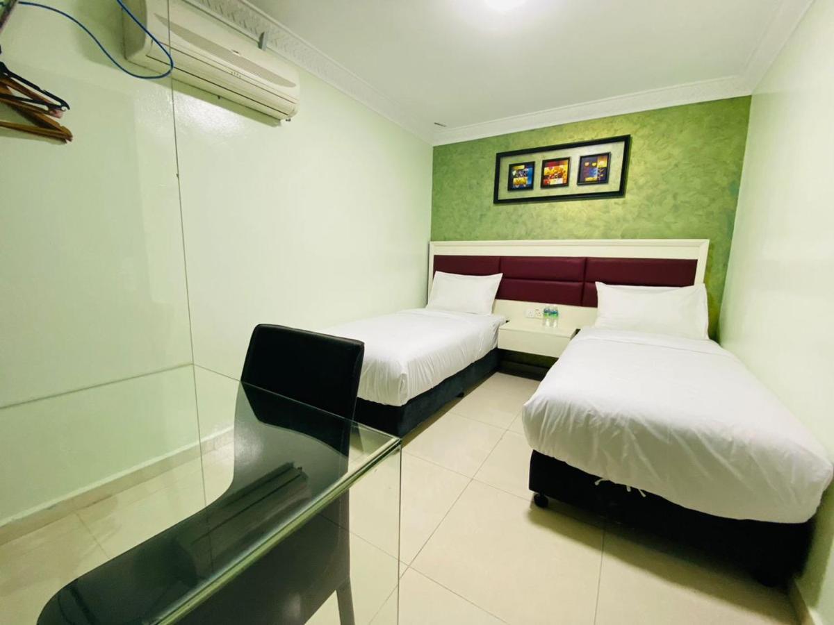 Surya Boutique Hotel Кланг Экстерьер фото