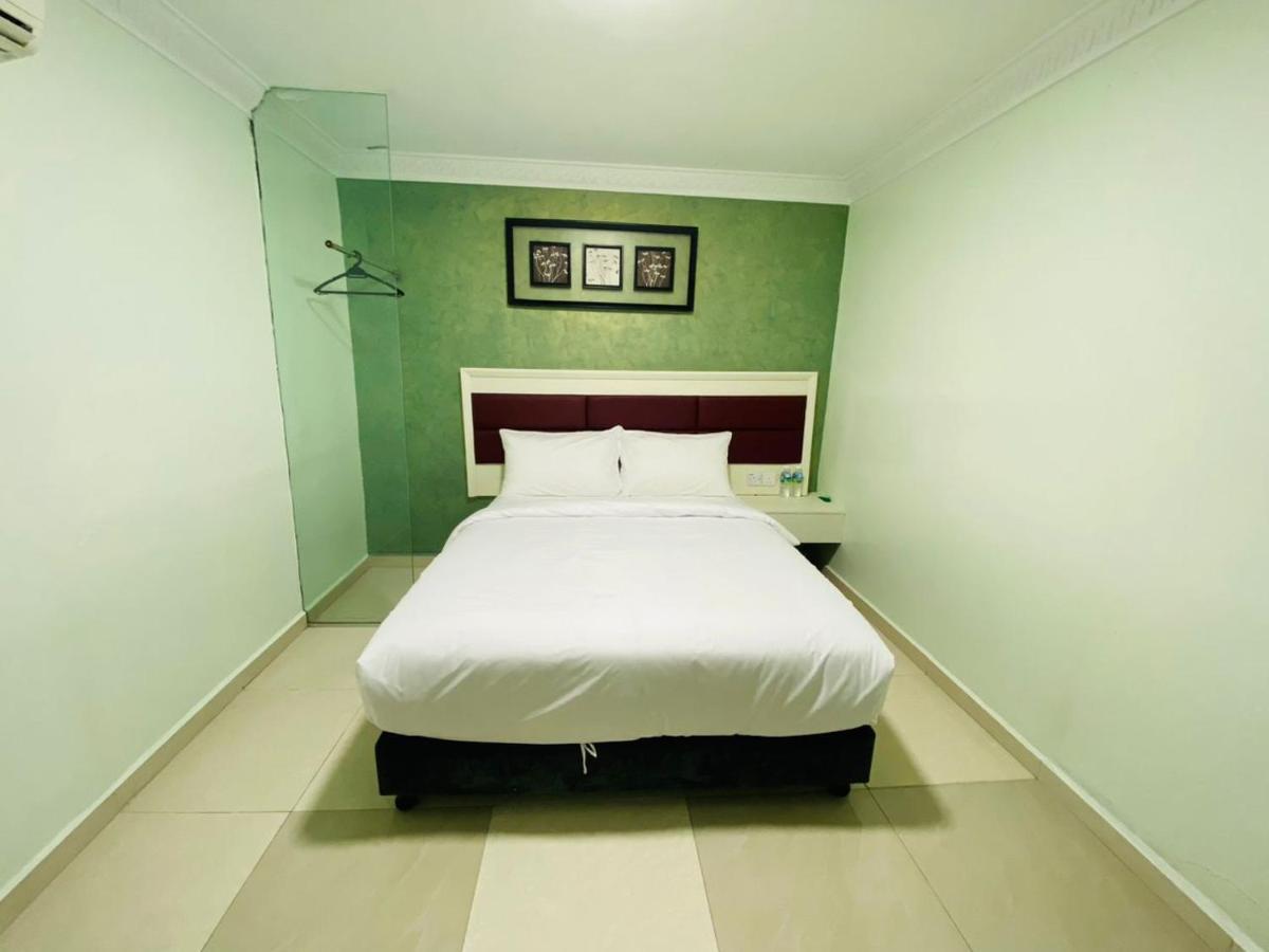 Surya Boutique Hotel Кланг Экстерьер фото