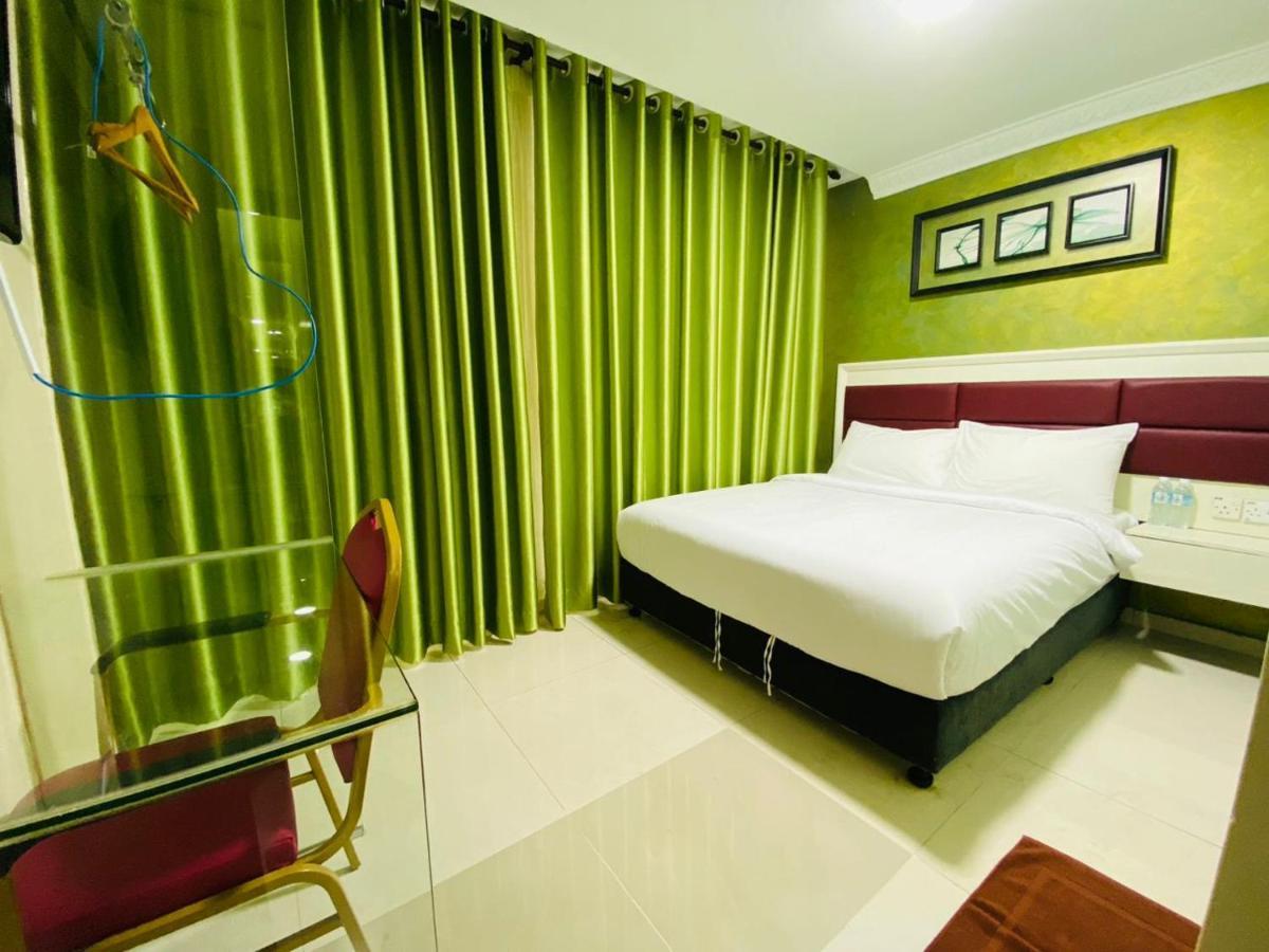 Surya Boutique Hotel Кланг Экстерьер фото