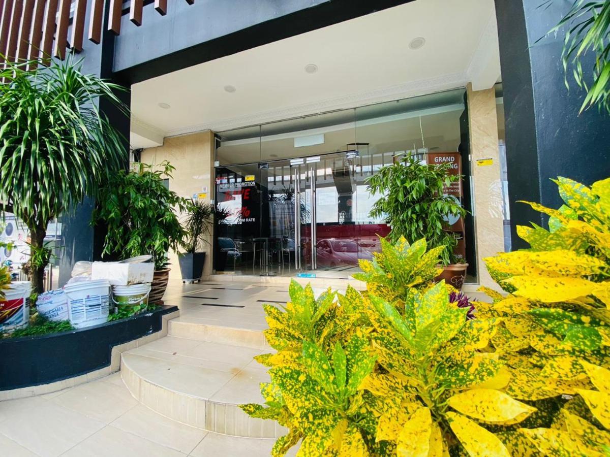 Surya Boutique Hotel Кланг Экстерьер фото