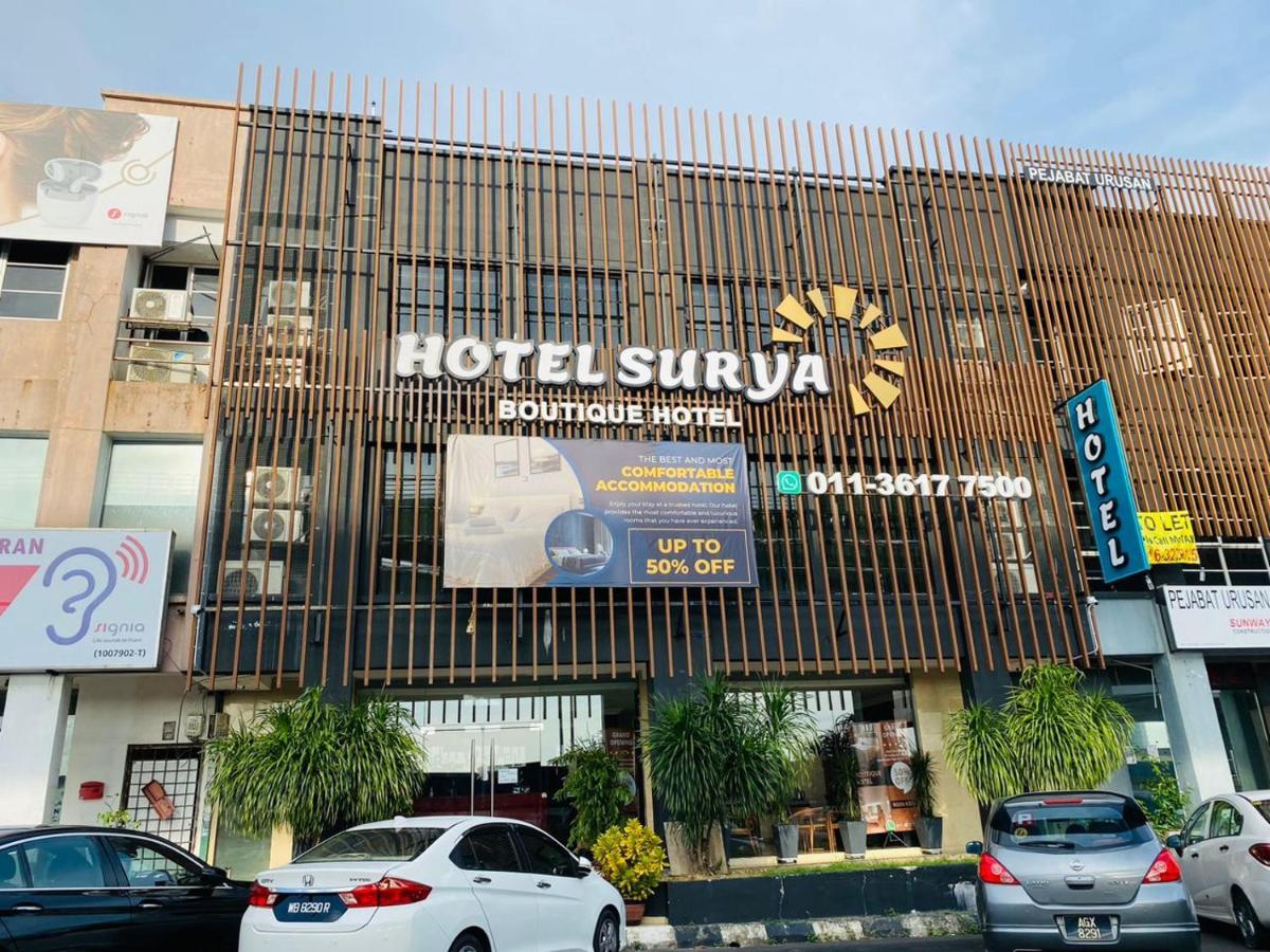Surya Boutique Hotel Кланг Экстерьер фото